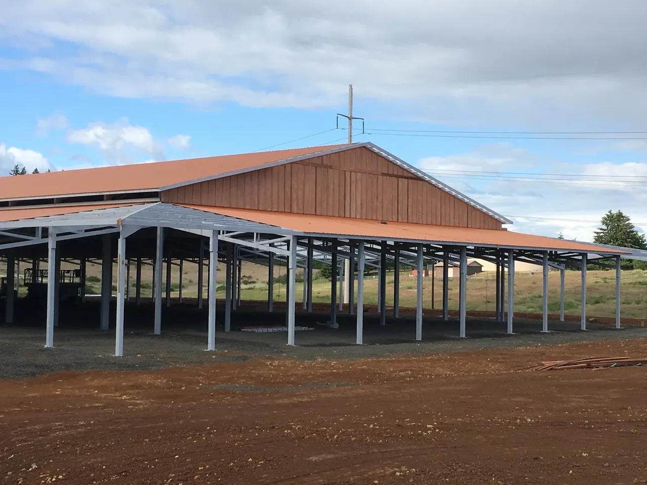 80×204 Arena with 536-Foot Wraparound Wing — West Salem, Oregon during construction
