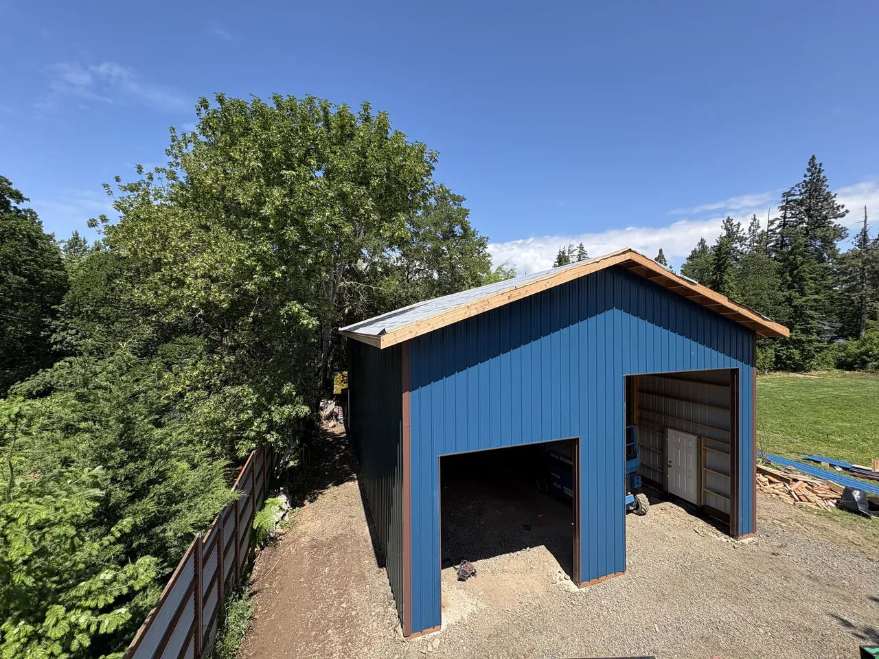 30×46 Engineered Shop on Gorge Rock — Hood River, Oregon during construction